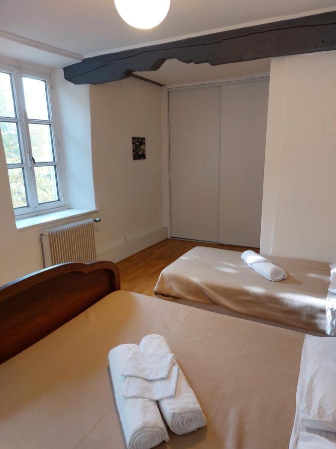 La Cambuse Des Gones - Gite 3 Chambres Thurins Экстерьер фото